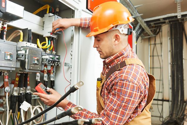 Melbourne Emergency Electricians - Servicing all commercial and industry clients - 24 hours a day