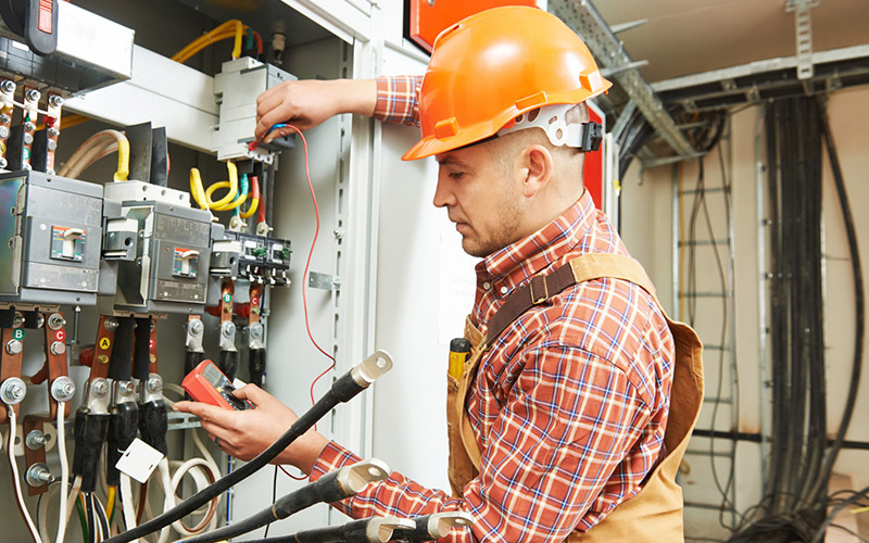 Melbourne Emergency Electricians - Servicing all commercial and industry clients - 24 hours a day